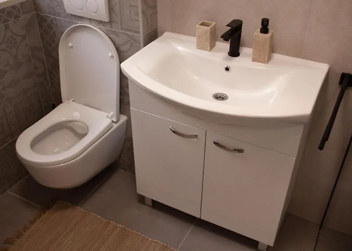 Apartment Mate